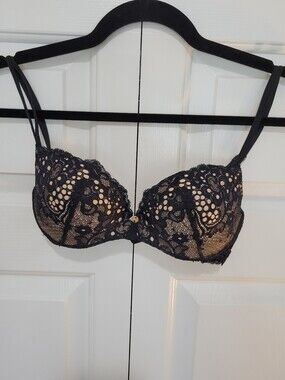 Vintage Victoria's Secret black & cream lace demi bra